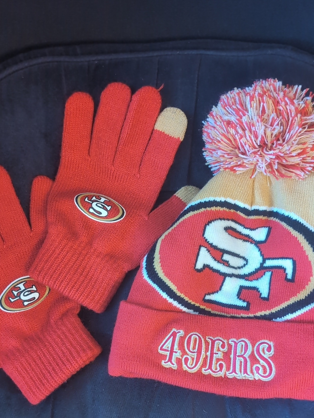 NFL San Francisco 49ers Red and Gold Pom Beanie with Red Logo Gloves OSFM